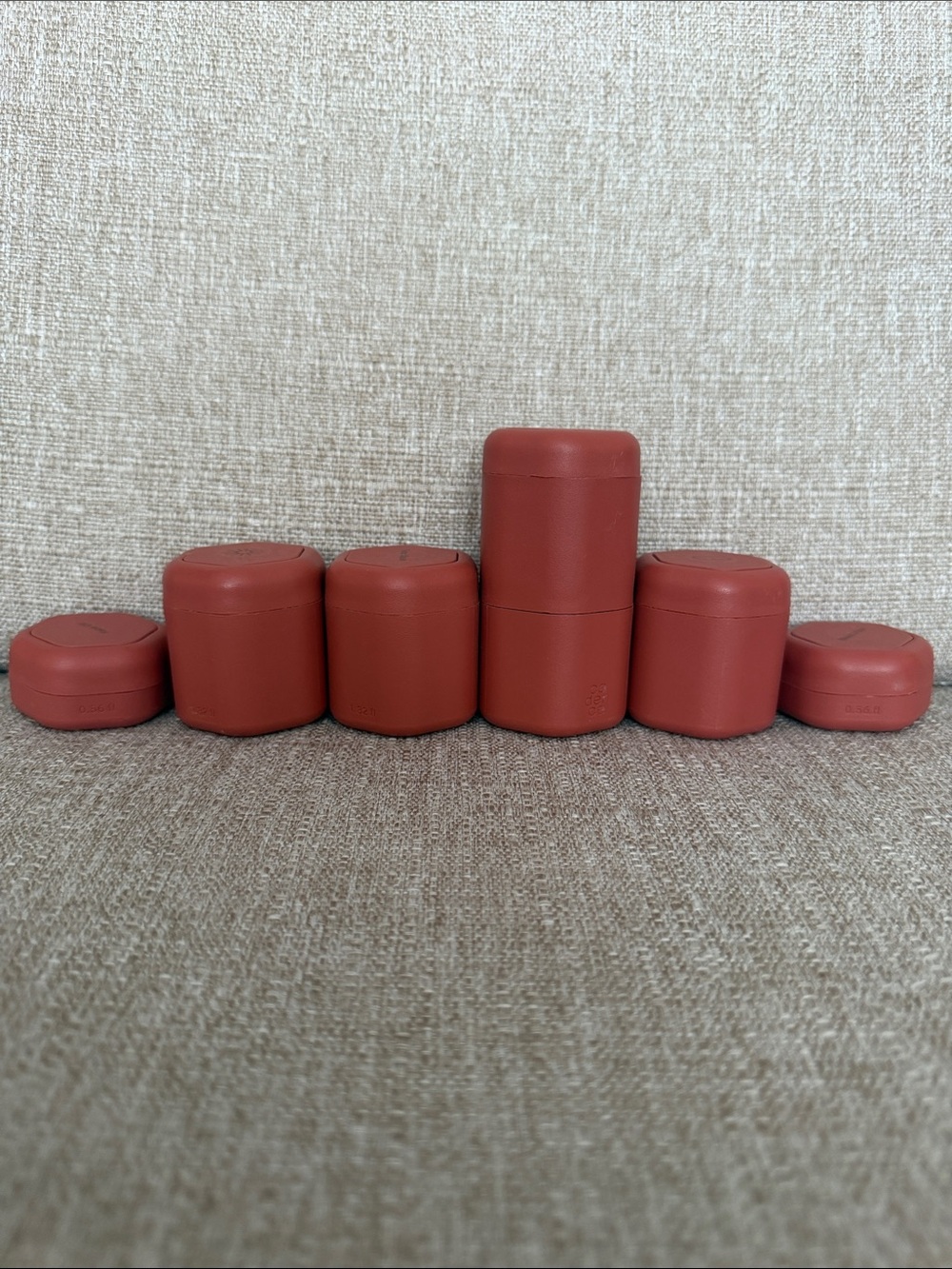 Cadence capsule system:  6 Terracotta Travel Containers + extender